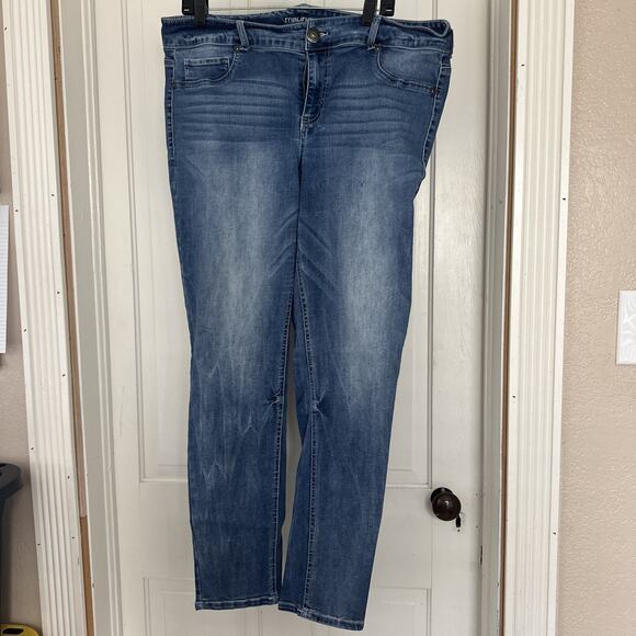 Plus Size Maurices Blue Jeans Size 20 REG - Picture 1 of 5